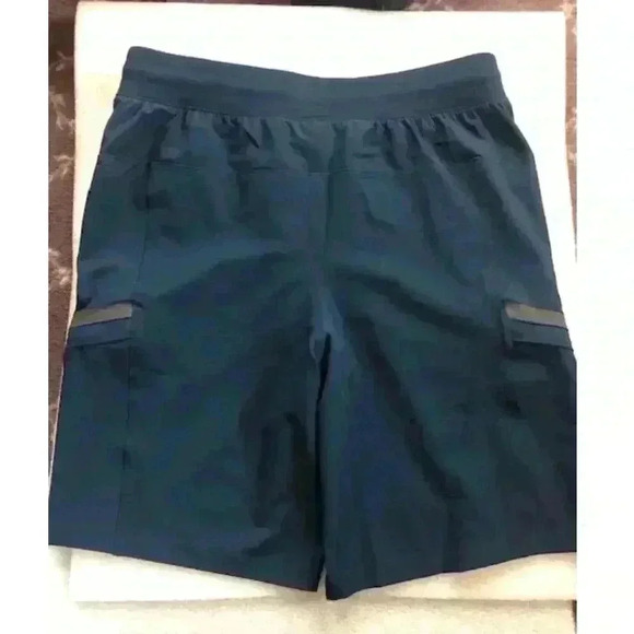 Under Armor Shorts Sz L***NOT AVAILABLE*** - Picture 2 of 4
